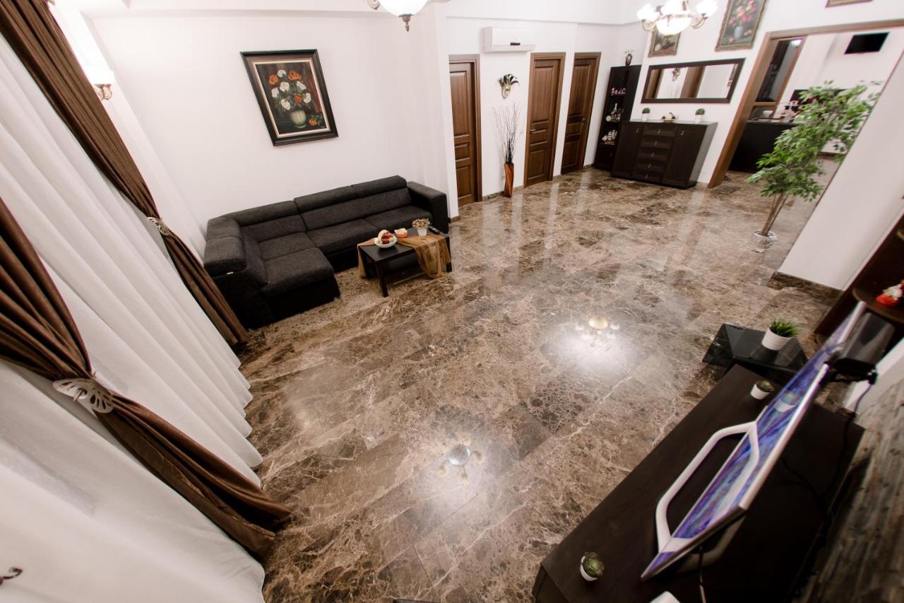 Luxury Down Town Apartment Bucharest Exterior photo